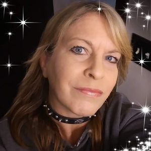 Meet your Posher, Yvette